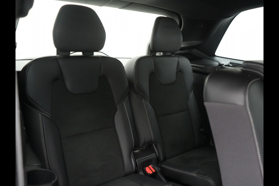 Volvo XC90 T8 Recharge AWD R-Design 7 Persoons LONG RANGE PHEV 455pk Dealer O.H. | Adaptive Cruise | 360 Camera | Lederen Sportstoelen Memory & Verwarmd | Apple Carplay | Stuur Verwarmd | Keyless | Blis | Navigatie | DAB | Virtual | Plug In Hybrid |