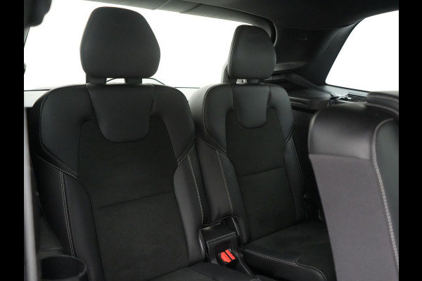 Volvo XC90 T8 Recharge AWD R-Design 7 Persoons LONG RANGE PHEV 455pk Dealer O.H. | Adaptive Cruise | 360 Camera | Lederen Sportstoelen Memory & Verwarmd | Apple Carplay | Stuur Verwarmd | Keyless | Blis | Navigatie | DAB | Virtual | Plug In Hybrid |