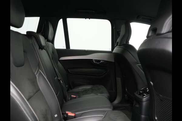 Volvo XC90 T8 Recharge AWD R-Design 7 Persoons LONG RANGE PHEV 455pk Dealer O.H. | Adaptive Cruise | 360 Camera | Lederen Sportstoelen Memory & Verwarmd | Apple Carplay | Stuur Verwarmd | Keyless | Blis | Navigatie | DAB | Virtual | Plug In Hybrid |