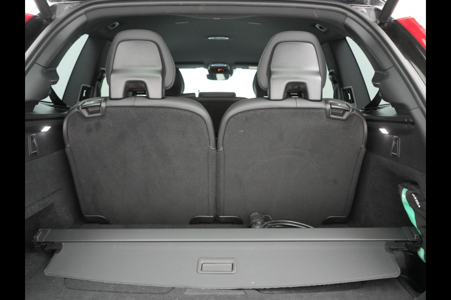 Volvo XC90 T8 Recharge AWD R-Design 7 Persoons LONG RANGE PHEV 455pk Dealer O.H. | Adaptive Cruise | 360 Camera | Lederen Sportstoelen Memory & Verwarmd | Apple Carplay | Stuur Verwarmd | Keyless | Blis | Navigatie | DAB | Virtual | Plug In Hybrid |