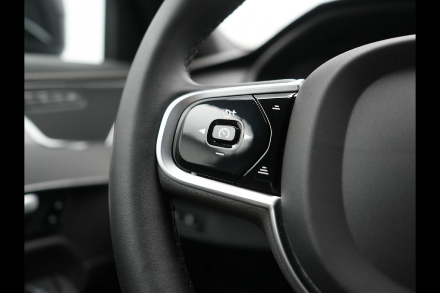 Volvo XC90 T8 Recharge AWD R-Design 7 Persoons LONG RANGE PHEV 455pk Dealer O.H. | Adaptive Cruise | 360 Camera | Lederen Sportstoelen Memory & Verwarmd | Apple Carplay | Stuur Verwarmd | Keyless | Blis | Navigatie | DAB | Virtual | Plug In Hybrid |