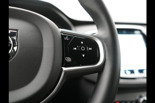 Volvo XC90 T8 Recharge AWD R-Design 7 Persoons LONG RANGE PHEV 455pk Dealer O.H. | Adaptive Cruise | 360 Camera | Lederen Sportstoelen Memory & Verwarmd | Apple Carplay | Stuur Verwarmd | Keyless | Blis | Navigatie | DAB | Virtual | Plug In Hybrid |