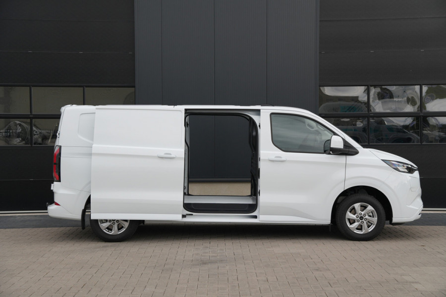 Ford E-Transit Custom 340 L2H1 Limited 71 kWh 218pk - 2x Schuifdeur - Trekhaak - Carplay - Camera - Carplay - Rijklaar