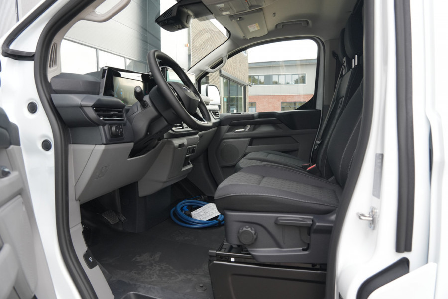 Ford E-Transit Custom 340 L2H1 Limited 71 kWh 218pk - 2x Schuifdeur - Trekhaak - Carplay - Camera - Carplay - Rijklaar