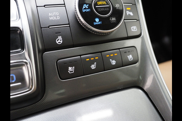 Hyundai Santa Fe 1.6 T-GDI PHEV Premium Sky 7p. | NL Auto | Panoramadak | Trekhaak | Leder | 360 | HUD | Krell | Keyless | Memory