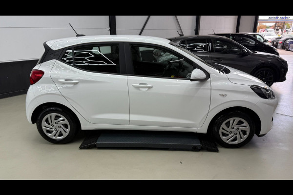 Hyundai i10 1.0 CarPlay, cruise control, camera achter, stoelverwarming