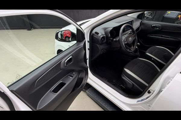 Hyundai i10 1.0 CarPlay, cruise control, camera achter, stoelverwarming