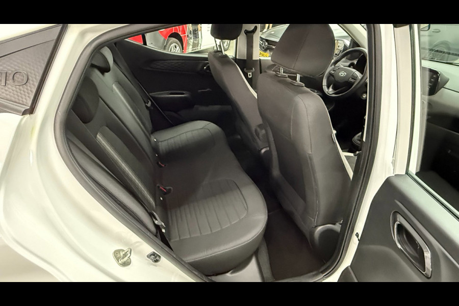 Hyundai i10 1.0 CarPlay, cruise control, camera achter, stoelverwarming