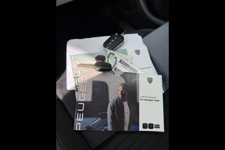 Peugeot 2008 1.2 PureTech Active Pack 23.000 KM - Apple CarPlay / Navigatie I Airco I LED I Sport velgen I Dealer onderhouden