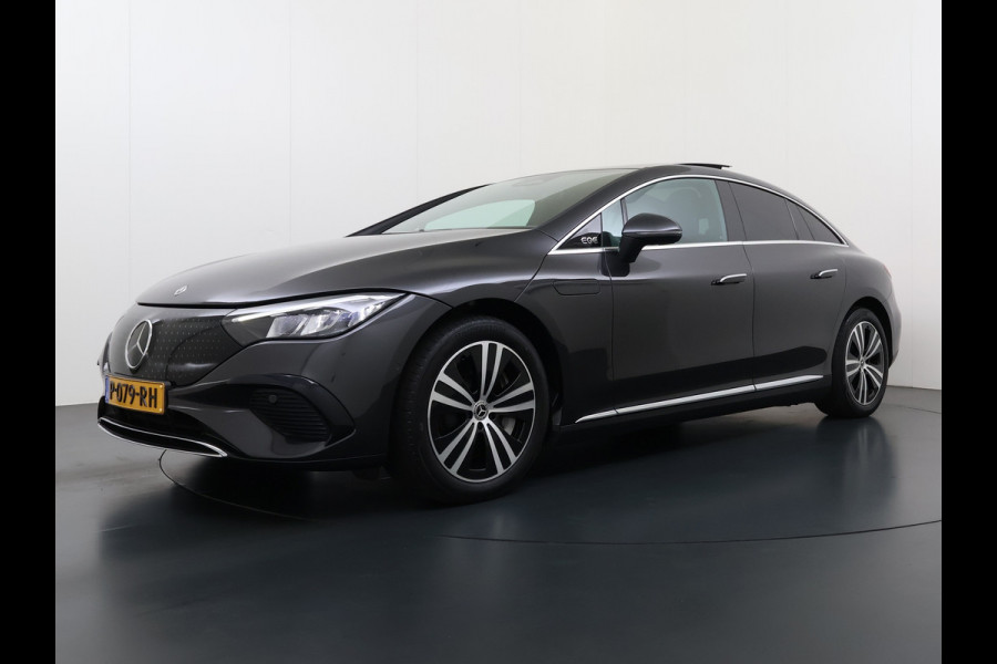Mercedes-Benz EQE 350+ Launch Ed. Luxury Line 91kWh SOH 100% Leder+Verwarmd Panoramadak Adap.Cruise Burmester®3D-Surround-Audio Memory Navi Camera Lmv Pdc High Perf.-Led Elek.Achterklep DAB+ Privacy Glas 1e Eigenaar Dealeronderhouden Origineel Nederlandse Auto