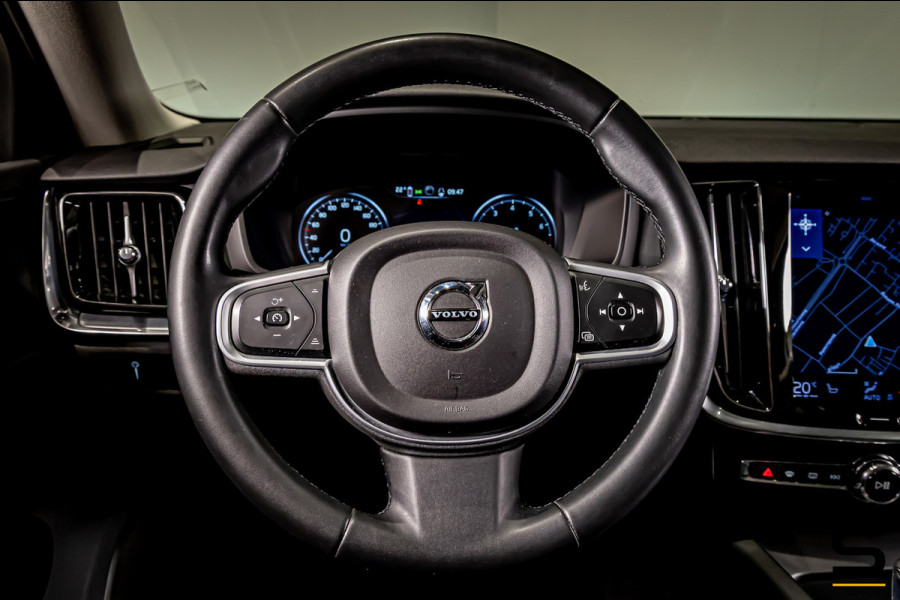 Volvo V60 2.0 B3 Momentum Advantage|NAP|Trekhaak|Cam|E-stoel