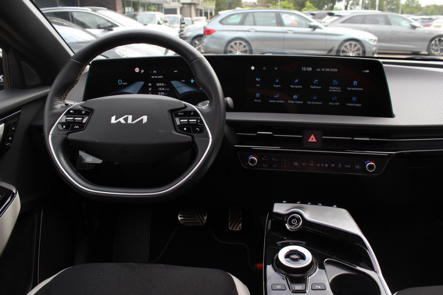 Kia Ev6 GT-Line 77.4 kWh / Full option! / Trekhaak / Panoramadak / 360Camera / Head-up / Keyless / 19'' / Half leder / Matrix LED / DAB / ACC / Stoelverwarming V+A / Warmtepomp