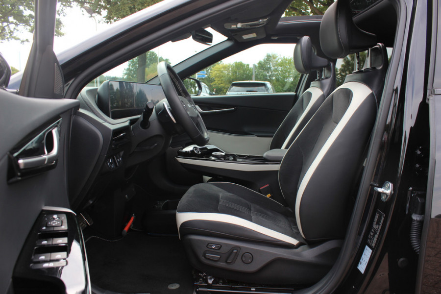 Kia Ev6 GT-Line 77.4 kWh / Full option! / Trekhaak / Panoramadak / 360Camera / Head-up / Keyless / 19'' / Half leder / Matrix LED / DAB / ACC / Stoelverwarming V+A / Warmtepomp