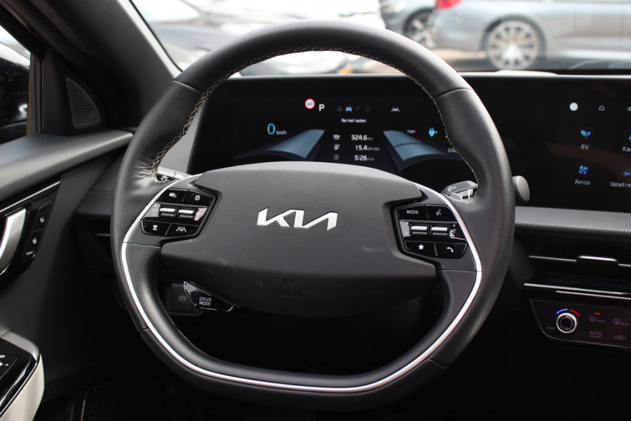Kia Ev6 GT-Line 77.4 kWh / Full option! / Trekhaak / Panoramadak / 360Camera / Head-up / Keyless / 19'' / Half leder / Matrix LED / DAB / ACC / Stoelverwarming V+A / Warmtepomp
