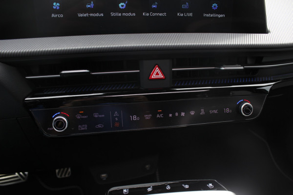 Kia Ev6 GT-Line 77.4 kWh / Full option! / Trekhaak / Panoramadak / 360Camera / Head-up / Keyless / 19'' / Half leder / Matrix LED / DAB / ACC / Stoelverwarming V+A / Warmtepomp