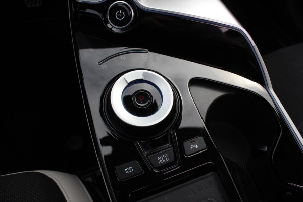Kia Ev6 GT-Line 77.4 kWh / Full option! / Trekhaak / Panoramadak / 360Camera / Head-up / Keyless / 19'' / Half leder / Matrix LED / DAB / ACC / Stoelverwarming V+A / Warmtepomp