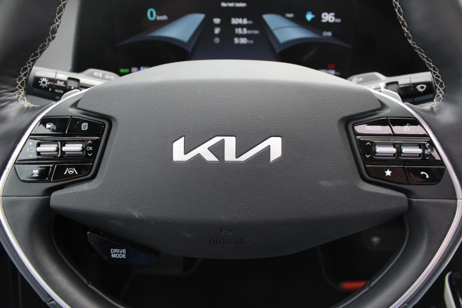 Kia Ev6 GT-Line 77.4 kWh / Full option! / Trekhaak / Panoramadak / 360Camera / Head-up / Keyless / 19'' / Half leder / Matrix LED / DAB / ACC / Stoelverwarming V+A / Warmtepomp