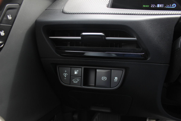 Kia Ev6 GT-Line 77.4 kWh / Full option! / Trekhaak / Panoramadak / 360Camera / Head-up / Keyless / 19'' / Half leder / Matrix LED / DAB / ACC / Stoelverwarming V+A / Warmtepomp