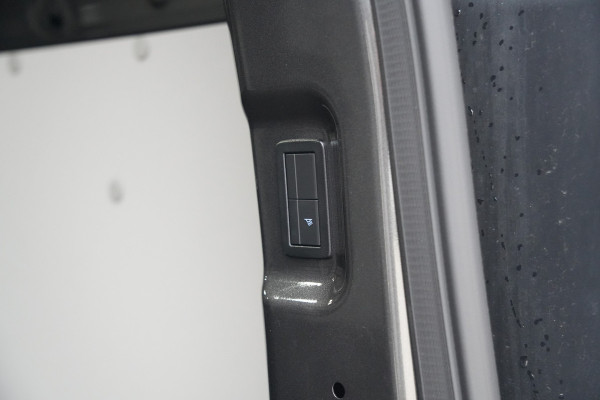 Ford E-Transit Custom 340 L2H1 Limited 71 kWh 218pk - Carplay - Camera - Stoel-stuurverwarming - Rijklaar