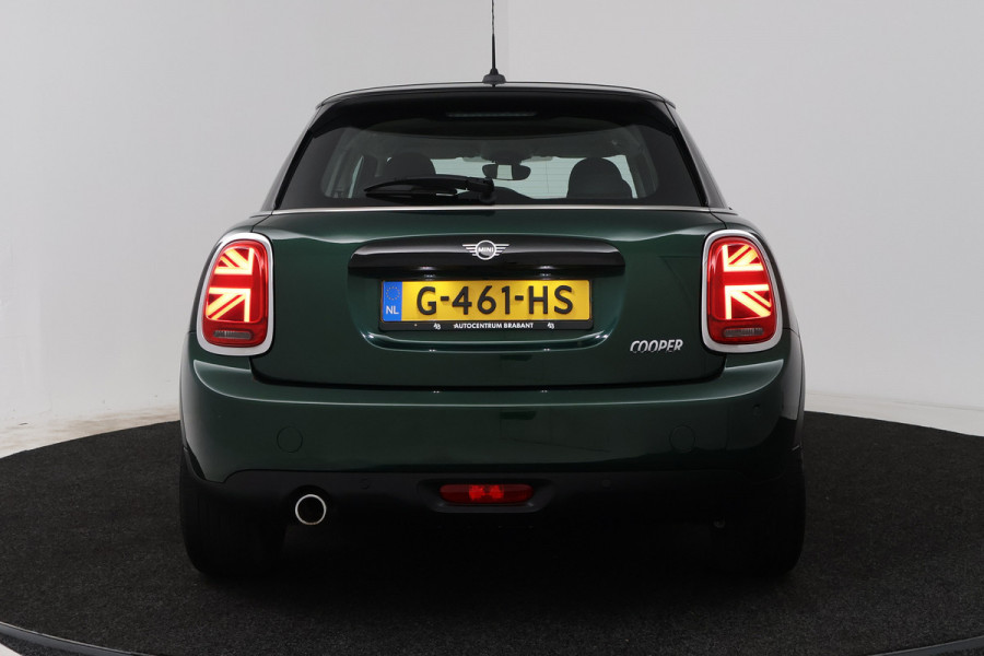 MINI 5-deurs 1.5 Cooper Chili (STOELVERWARMING, PARKEERSENSOREN, DEALER ONDERHOUDEN)