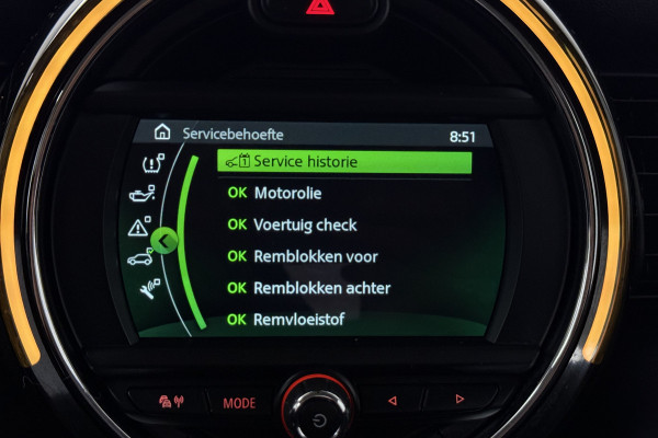 MINI 5-deurs 1.5 Cooper Chili (STOELVERWARMING, PARKEERSENSOREN, DEALER ONDERHOUDEN)