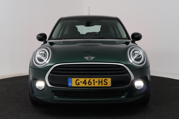 MINI 5-deurs 1.5 Cooper Chili (STOELVERWARMING, PARKEERSENSOREN, DEALER ONDERHOUDEN)