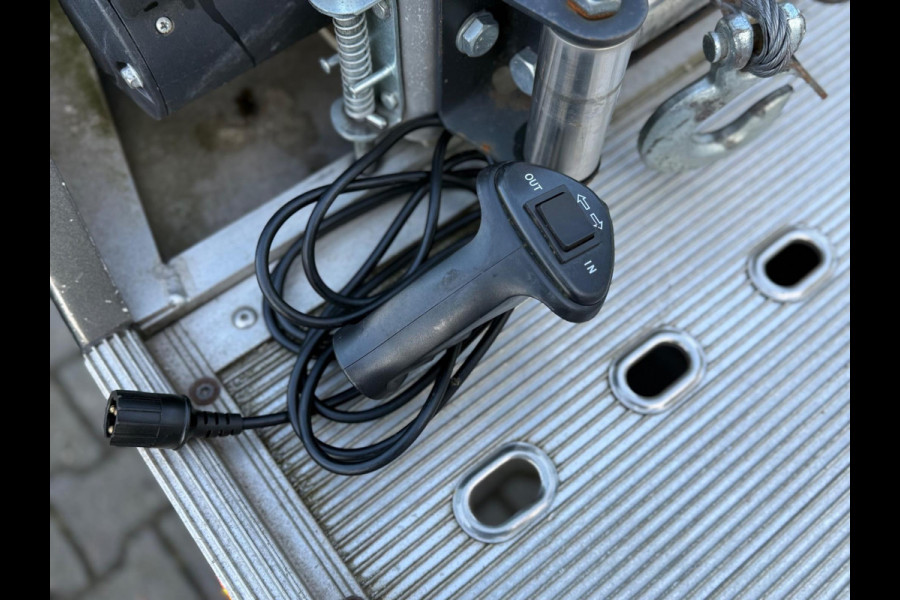 Iveco Daily 35S21 3.0 410 Oprijwagen AUTOMAAT CARPLAY-CLIMA-CRUISE-ELEKTRISCHE LIER-LED-LUCHTVERING-NAVIGATIE-TACHOGRAAF-TREKHAAK