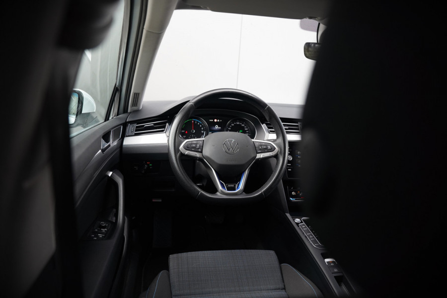 Volkswagen Passat Variant 1.4 TSI PHEV GTE Business | Stoelverwarming | Keyless | Navigatie | Apple Carplay | Camera | Trekhaak | Parkeersensoren | Climate Control | Cruise Control | Pretoria | SOH 93,87%