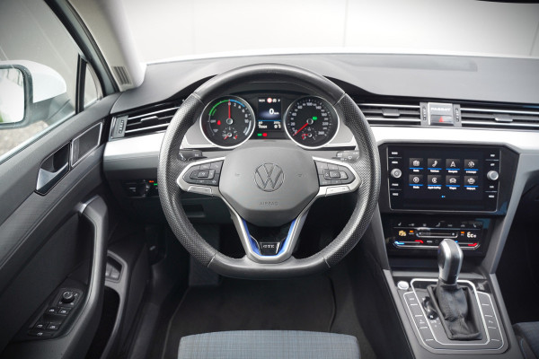 Volkswagen Passat Variant 1.4 TSI PHEV GTE Business | Stoelverwarming | Keyless | Navigatie | Apple Carplay | Camera | Trekhaak | Parkeersensoren | Climate Control | Cruise Control | Pretoria | SOH 93,87%