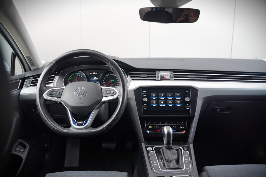 Volkswagen Passat Variant 1.4 TSI PHEV GTE Business | Stoelverwarming | Keyless | Navigatie | Apple Carplay | Camera | Trekhaak | Parkeersensoren | Climate Control | Cruise Control | Pretoria | SOH 93,87%