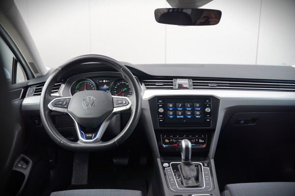 Volkswagen Passat Variant 1.4 TSI PHEV GTE Business | Stoelverwarming | Keyless | Navigatie | Apple Carplay | Camera | Trekhaak | Parkeersensoren | Climate Control | Cruise Control | Pretoria | SOH 93,87%