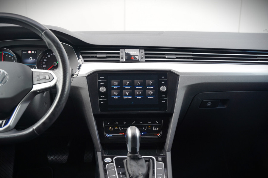 Volkswagen Passat Variant 1.4 TSI PHEV GTE Business | Stoelverwarming | Keyless | Navigatie | Apple Carplay | Camera | Trekhaak | Parkeersensoren | Climate Control | Cruise Control | Pretoria | SOH 93,87%