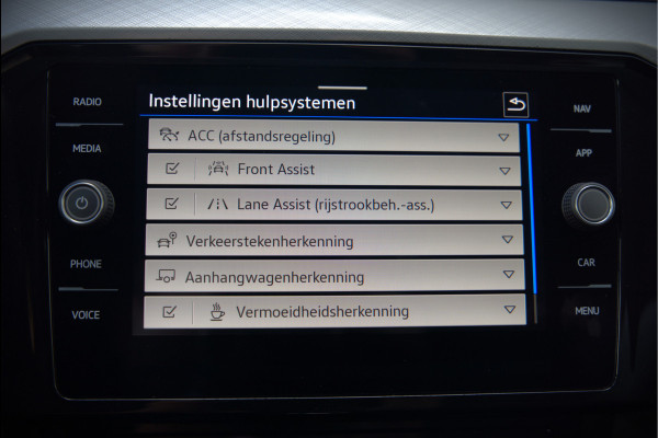 Volkswagen Passat Variant 1.4 TSI PHEV GTE Business | Stoelverwarming | Keyless | Navigatie | Apple Carplay | Camera | Trekhaak | Parkeersensoren | Climate Control | Cruise Control | Pretoria | SOH 93,87%