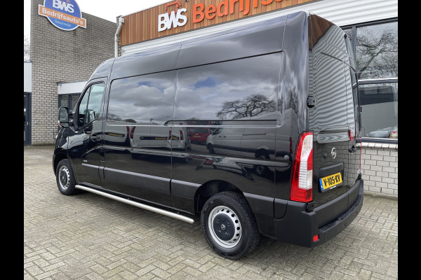 Opel Movano 2.3 CDTI 130pk L2H2 / vaste prijs rijklaar € 16.950 ex btw / lease vanaf € 366 / airco / cruise / navigatie / pdc achter / zwart metallic / geveerde chauffeurs stoel !