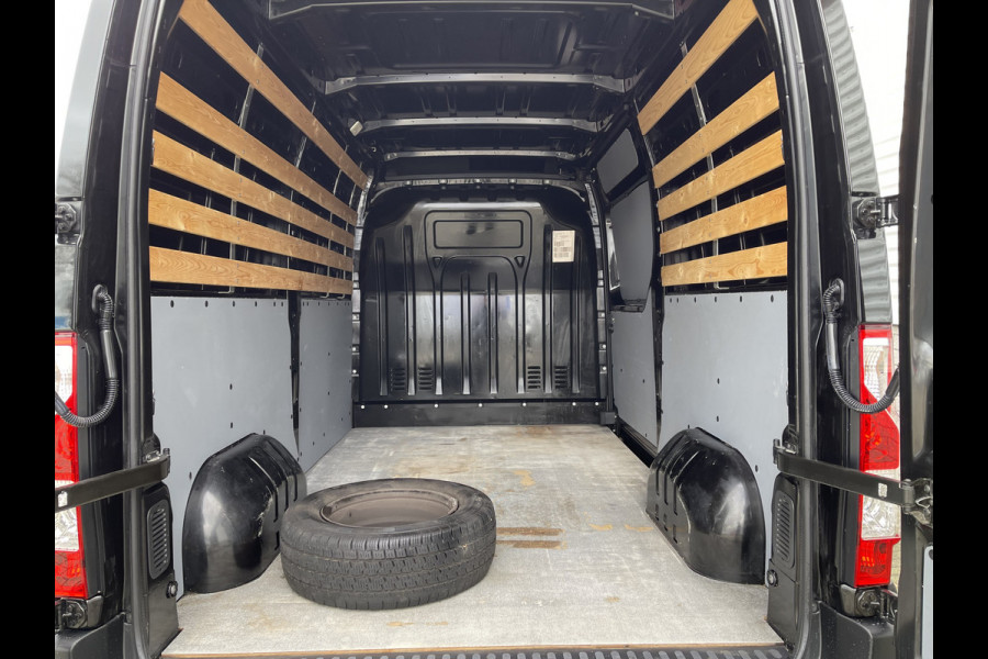 Opel Movano 2.3 CDTI 130pk L2H2 / vaste prijs rijklaar € 16.950 ex btw / lease vanaf € 366 / airco / cruise / navigatie / pdc achter / zwart metallic / geveerde chauffeurs stoel !