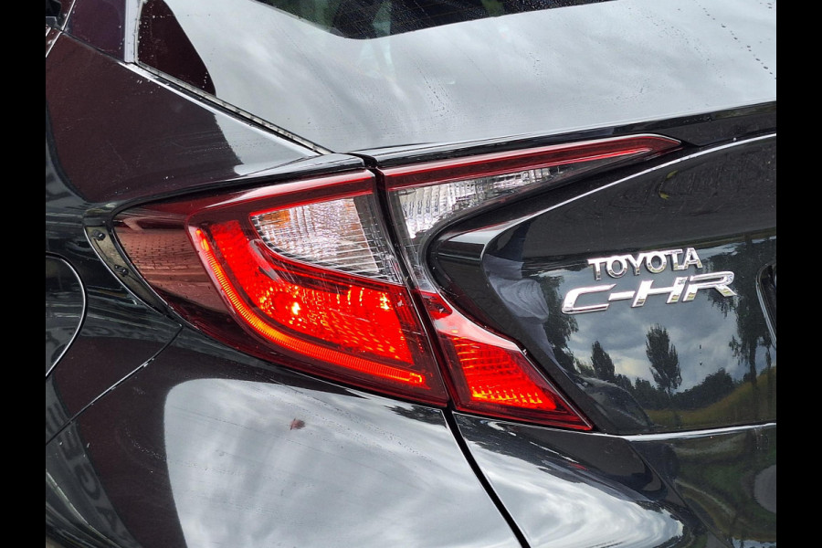 Toyota C-HR 2.0 Hybrid Dynamic | Apple Carplay Android Auto | Adaptive CC | Camera | Climate Control | 18"LM |