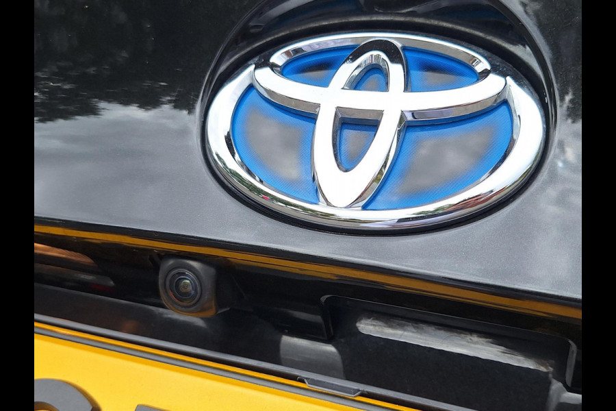 Toyota C-HR 2.0 Hybrid Dynamic | Apple Carplay Android Auto | Adaptive CC | Camera | Climate Control | 18"LM |