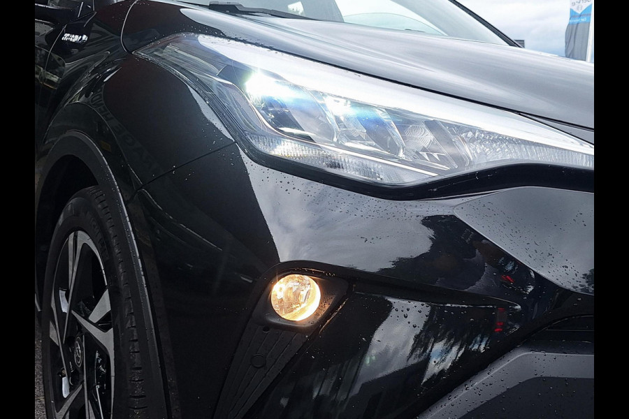 Toyota C-HR 2.0 Hybrid Dynamic | Apple Carplay Android Auto | Adaptive CC | Camera | Climate Control | 18"LM |