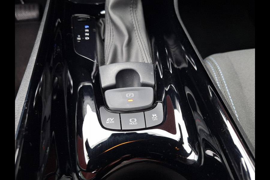 Toyota C-HR 2.0 Hybrid Dynamic | Apple Carplay Android Auto | Adaptive CC | Camera | Climate Control | 18"LM |