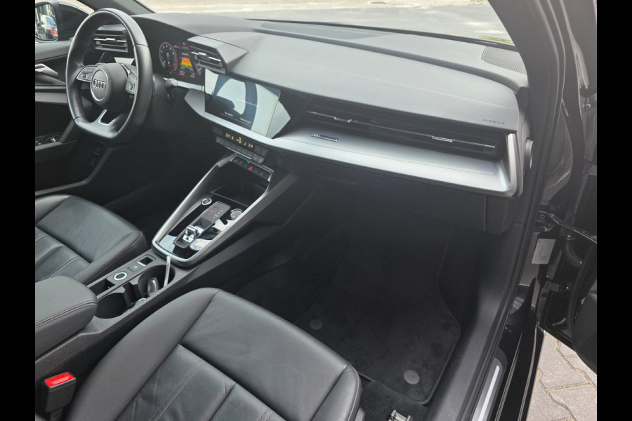 Audi A3 Sportback 40 e-tron TFSIe Pro Line plus | LEDER | BLACK OPTIEK | DIGITAL COCKPIT | STOELVERWARMING | CAMERA