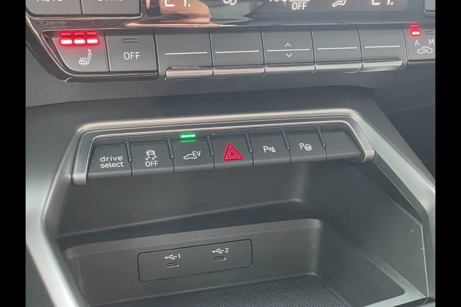 Audi A3 Sportback 40 e-tron TFSIe Pro Line plus | LEDER | BLACK OPTIEK | DIGITAL COCKPIT | STOELVERWARMING | CAMERA