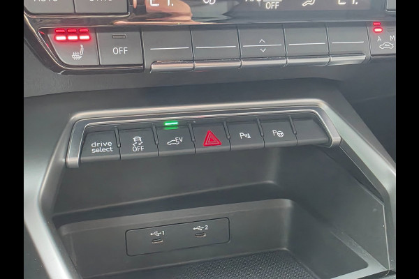 Audi A3 Sportback 40 e-tron TFSIe Pro Line plus | LEDER | BLACK OPTIEK | DIGITAL COCKPIT | STOELVERWARMING | CAMERA