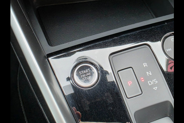 Audi A3 Sportback 40 e-tron TFSIe Pro Line plus | LEDER | BLACK OPTIEK | DIGITAL COCKPIT | STOELVERWARMING | CAMERA