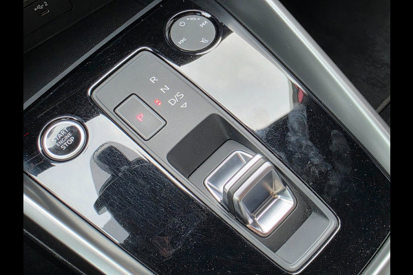 Audi A3 Sportback 40 e-tron TFSIe Pro Line plus | LEDER | BLACK OPTIEK | DIGITAL COCKPIT | STOELVERWARMING | CAMERA