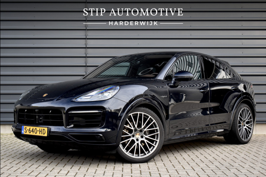 Porsche Cayenne Coupé 3.0 E-Hybrid Platinum Edition SportDesign | Pano | ACC | Trekhaak | 22'' Wielen | Bose | Achterasbesturing | Stoelventilatie | Sportuitlaat |