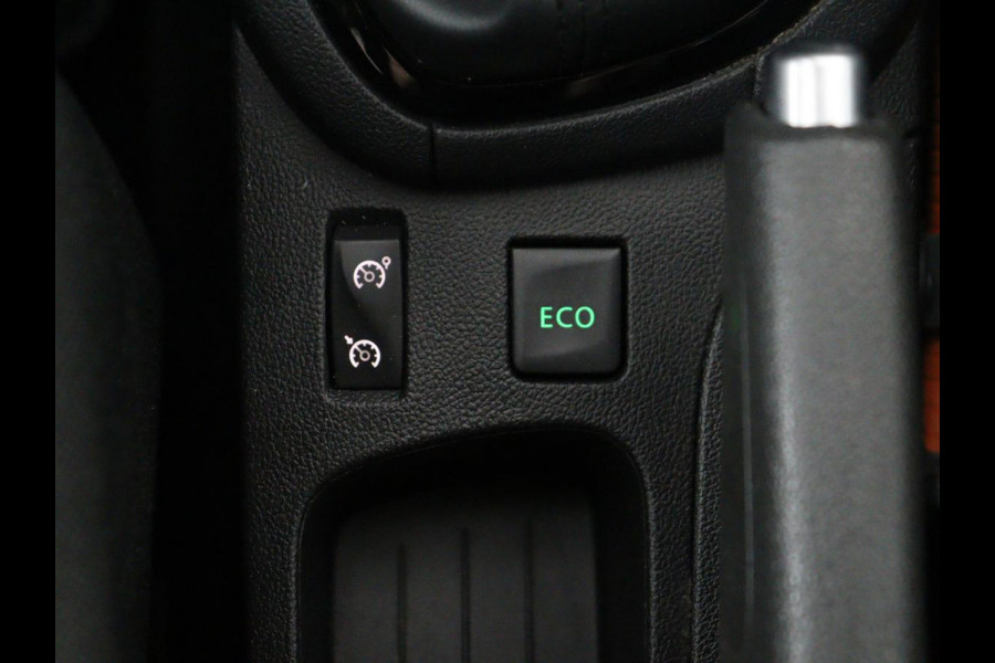 Renault Clio 0.9 TCe Limited | Cruise control | Park assist | Bluetooth | Navigatie | DAB | Getint glas | Full LED | Lichtmetaal 16'' |