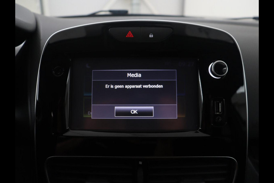 Renault Clio 0.9 TCe Limited | Cruise control | Park assist | Bluetooth | Navigatie | DAB | Getint glas | Full LED | Lichtmetaal 16'' |