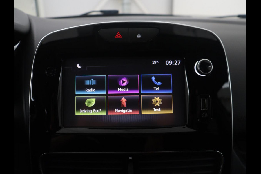 Renault Clio 0.9 TCe Limited | Cruise control | Park assist | Bluetooth | Navigatie | DAB | Getint glas | Full LED | Lichtmetaal 16'' |