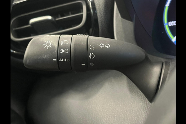 Toyota Yaris Cross 1.5 Hybrid Business Navigatie Apple Carplay Android Auto Camera Parkeerhulp Adaptive Cruise Control Climate Control Lichtmetalen velgen
