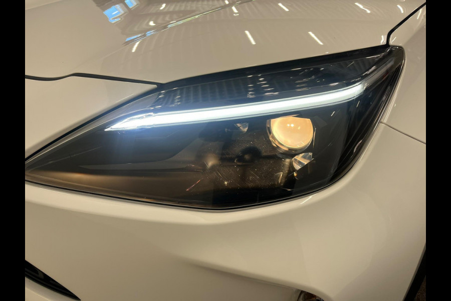 Toyota Yaris Cross 1.5 Hybrid Business Navigatie Apple Carplay Android Auto Camera Parkeerhulp Adaptive Cruise Control Climate Control Lichtmetalen velgen